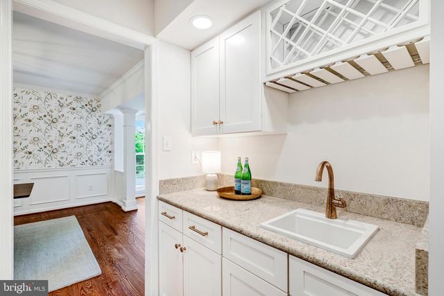9404 RAVINA CT, Fairfax Station, VA 22039