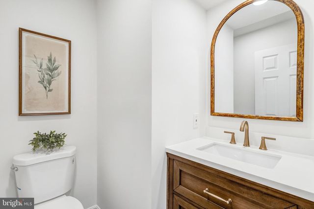 9404 RAVINA CT, Fairfax Station, VA 22039