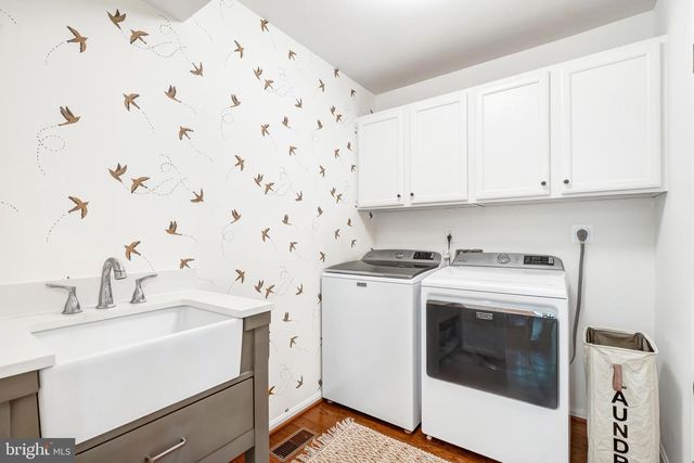 9404 RAVINA CT, Fairfax Station, VA 22039