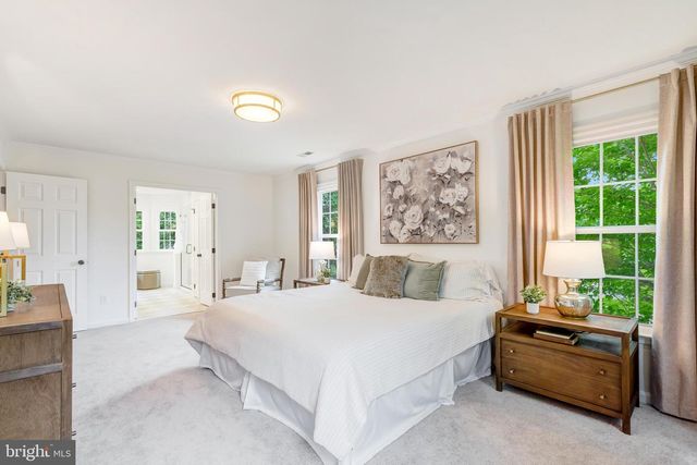 9404 RAVINA CT, Fairfax Station, VA 22039