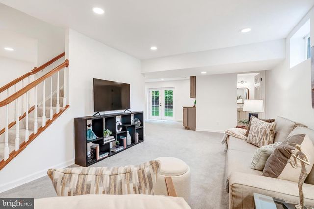 9404 RAVINA CT, Fairfax Station, VA 22039