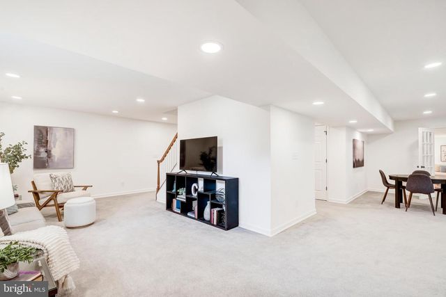 9404 RAVINA CT, Fairfax Station, VA 22039