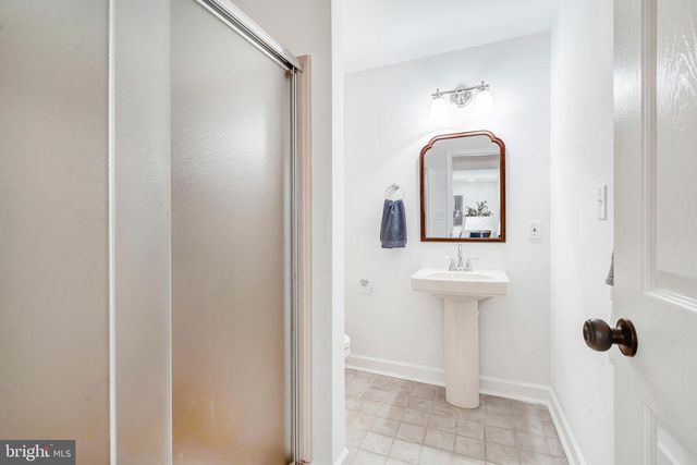 9404 RAVINA CT, Fairfax Station, VA 22039