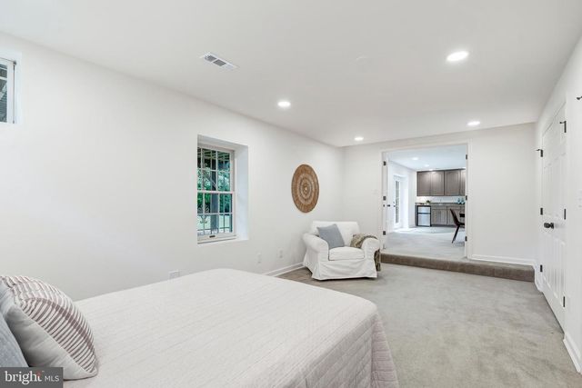 9404 RAVINA CT, Fairfax Station, VA 22039