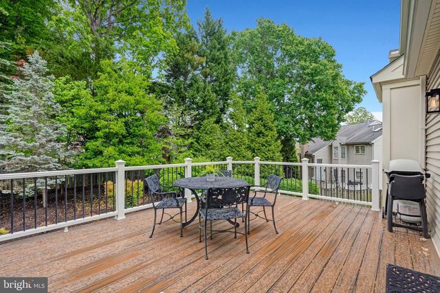 9404 RAVINA CT, Fairfax Station, VA 22039