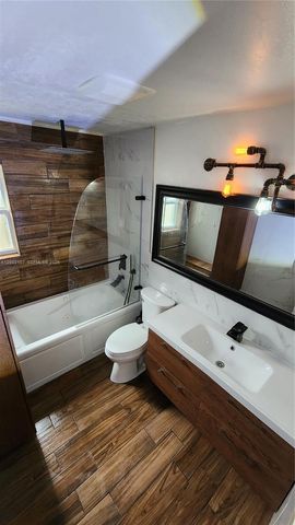 20301 SW 105th Ave, Cutler Bay, FL 33189