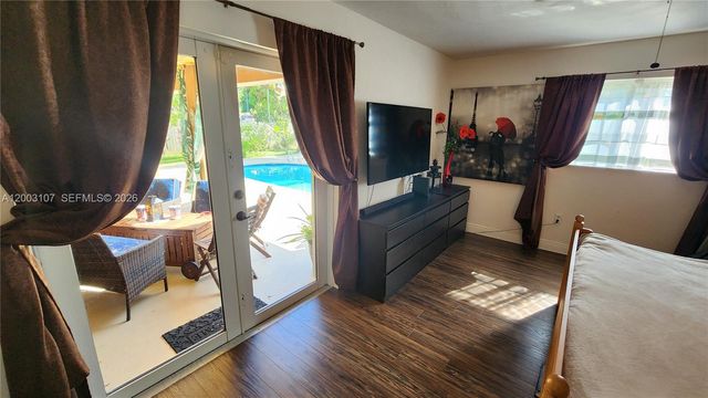 20301 SW 105th Ave, Cutler Bay, FL 33189