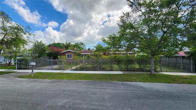 20301 SW 105th Ave, Cutler Bay, FL 33189
