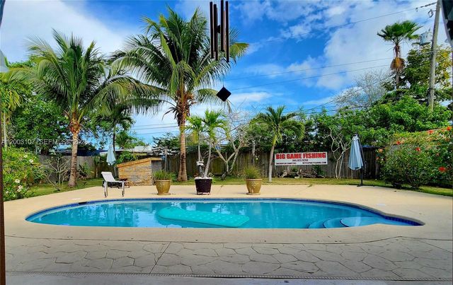 20301 SW 105th Ave, Cutler Bay, FL 33189