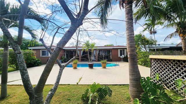 20301 SW 105th Ave, Cutler Bay, FL 33189