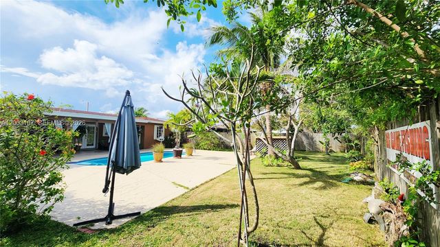 20301 SW 105th Ave, Cutler Bay, FL 33189