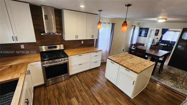 20301 SW 105th Ave, Cutler Bay, FL 33189