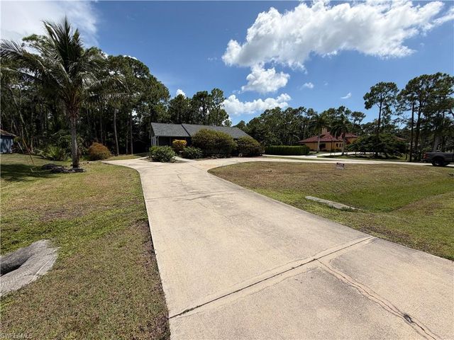 9500 Strike LN, Bonita Springs, FL 34135