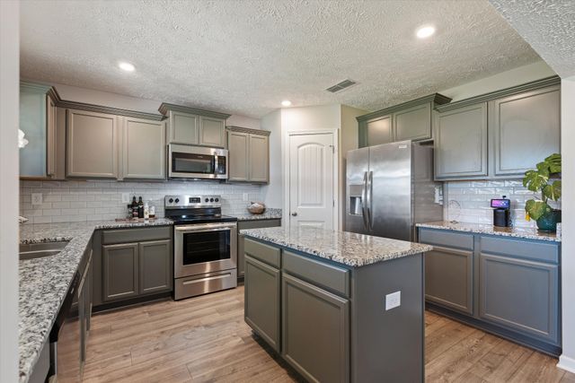 320 Longhorn Dr, Smyrna, TN 37167