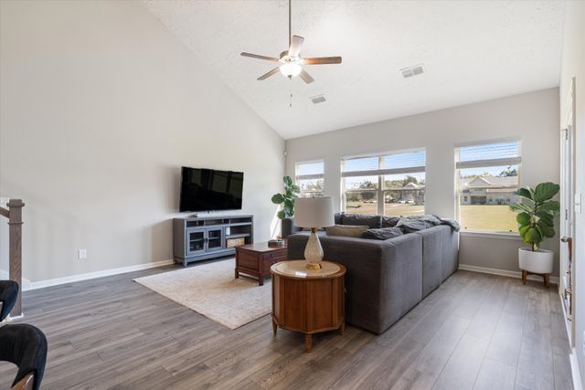 320 Longhorn Dr, Smyrna, TN 37167