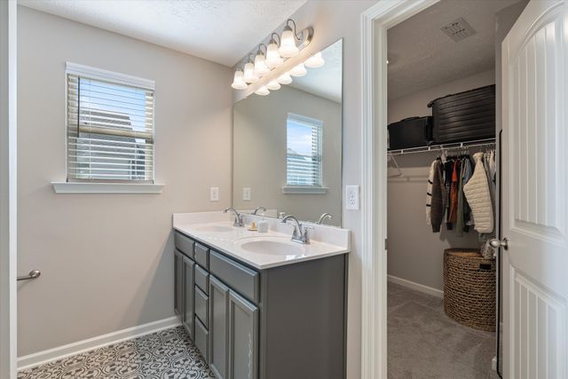 320 Longhorn Dr, Smyrna, TN 37167