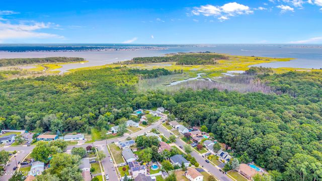 1254 Cattus Island Boulevard, Toms River, NJ 08753