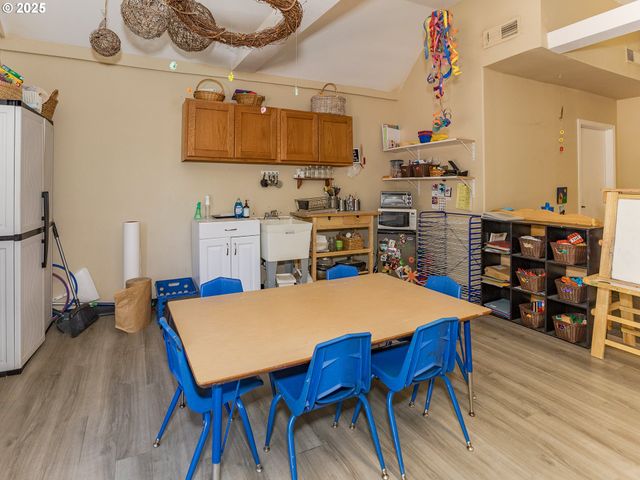 2213 E St, Washougal, WA 98671