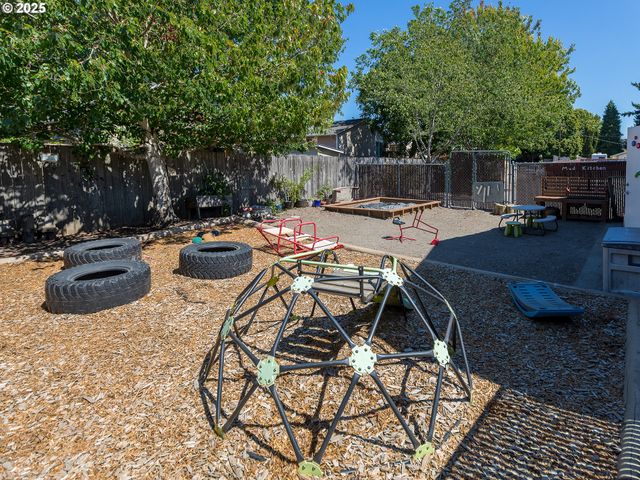 2213 E St, Washougal, WA 98671