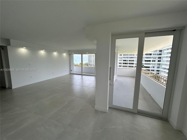 177 Ocean Lane Dr 715, Key Biscayne, FL 33149