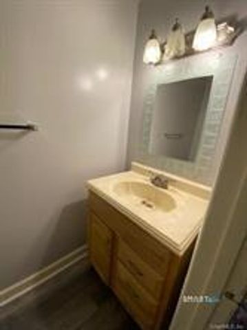 3 Amato Drive H, South Windsor, CT 06074