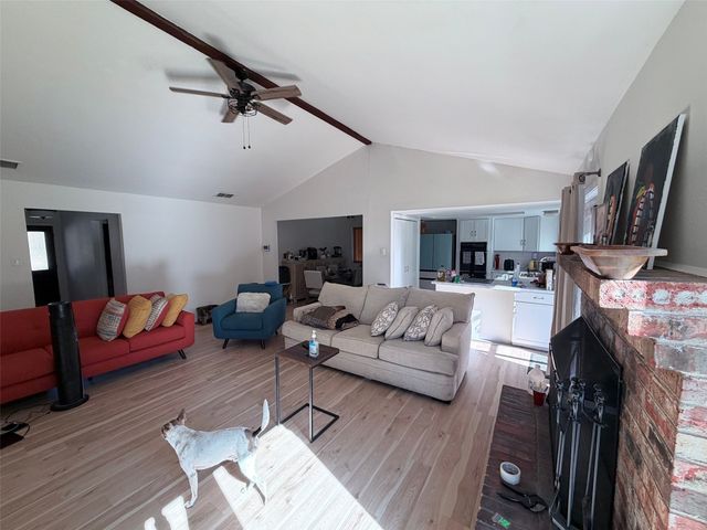 949 Meadowdale Circle, Garland, TX 75043