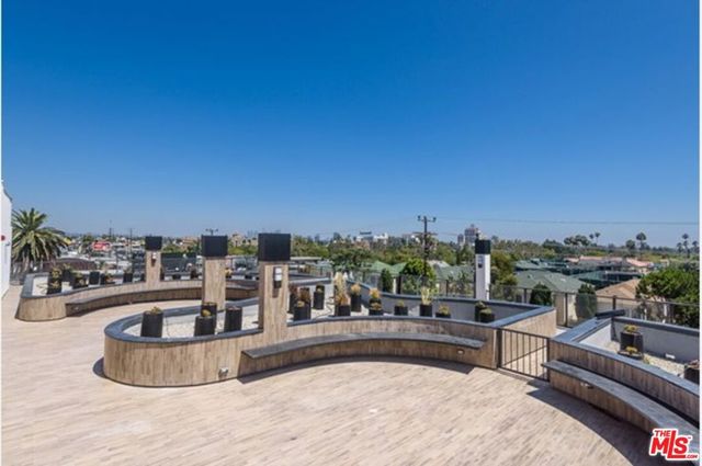 711 Cole Avenue 306, Los Angeles, CA 90038