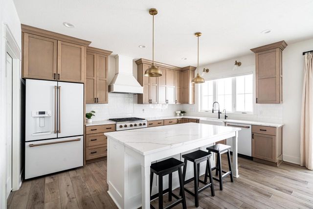 W274N6937 Pintail COURT, Lisbon, WI 53089