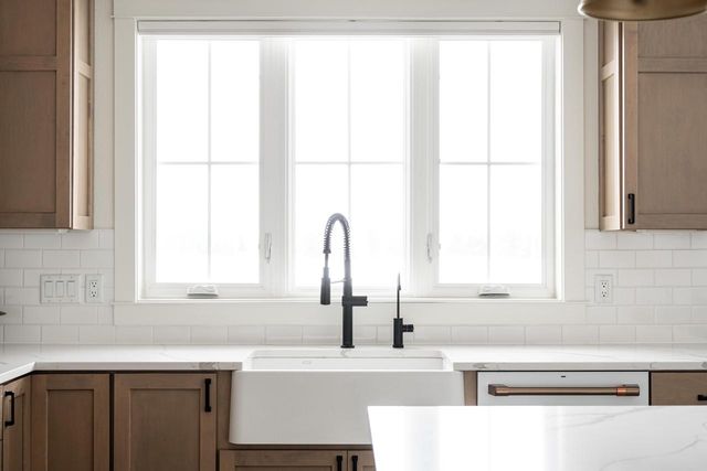 W274N6937 Pintail COURT, Lisbon, WI 53089