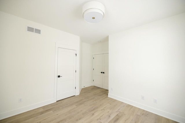 W274N6937 Pintail COURT, Lisbon, WI 53089