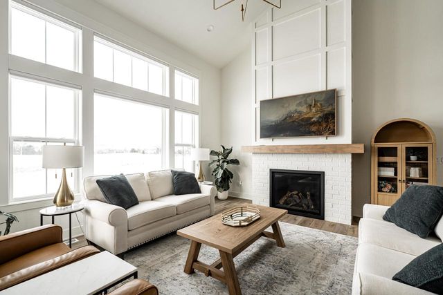 W274N6937 Pintail COURT, Lisbon, WI 53089