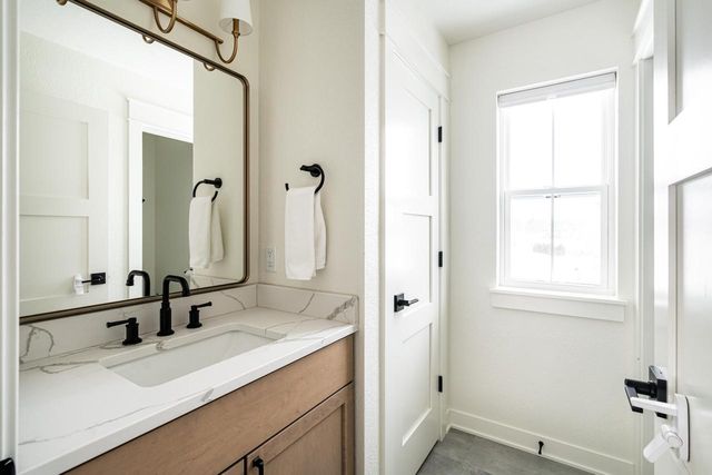 W274N6937 Pintail COURT, Lisbon, WI 53089