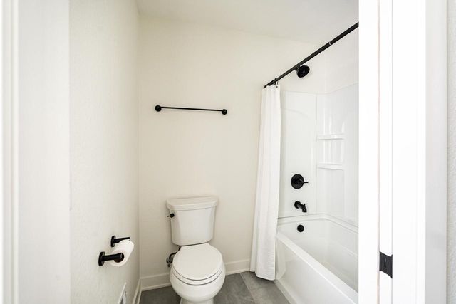 W274N6937 Pintail COURT, Lisbon, WI 53089