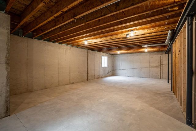 W274N6937 Pintail COURT, Lisbon, WI 53089