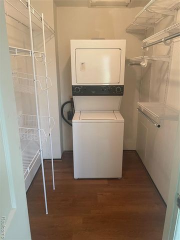 40524 Newport Drive, Plymouth, MI 48170