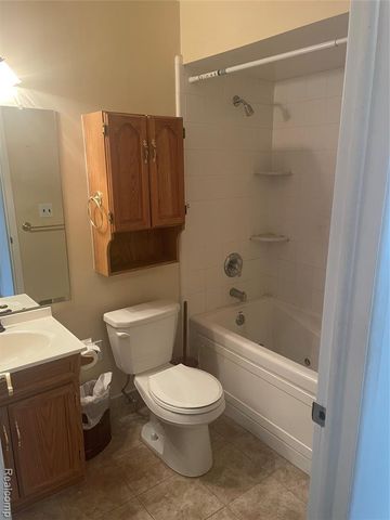 40524 Newport Drive, Plymouth, MI 48170