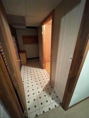 40524 Newport Drive, Plymouth, MI 48170