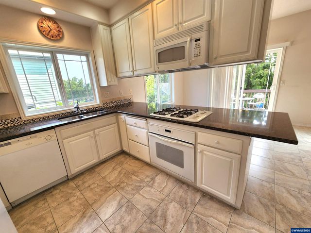 2230 Cobbler Ct NW, Salem, OR 97304