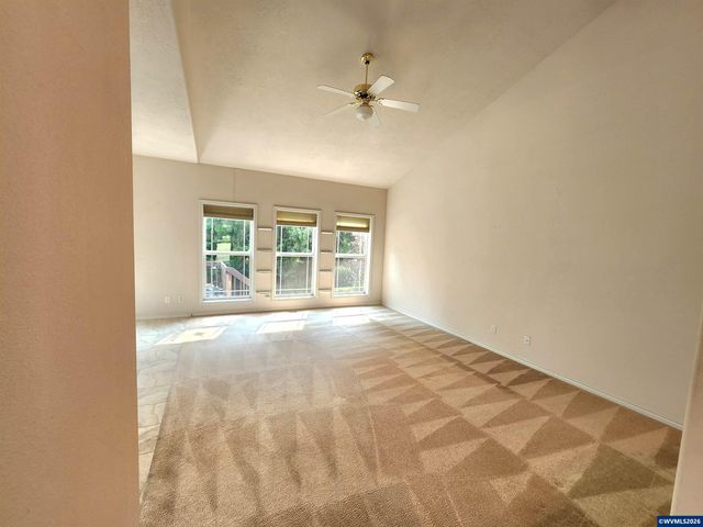 2230 Cobbler Ct NW, Salem, OR 97304