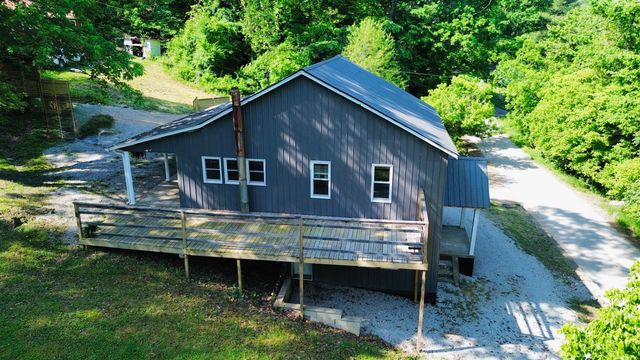 335 Hillside Street, Olive Hill, KY 41164