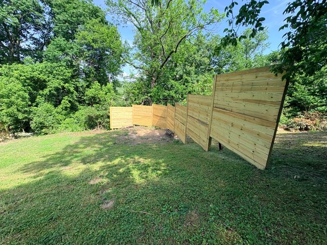335 Hillside Street, Olive Hill, KY 41164