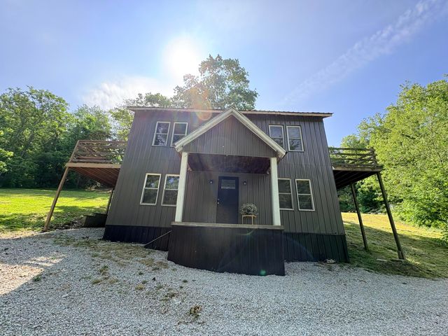 335 Hillside Street, Olive Hill, KY 41164