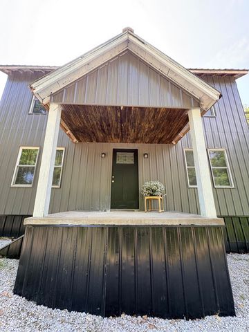 335 Hillside Street, Olive Hill, KY 41164