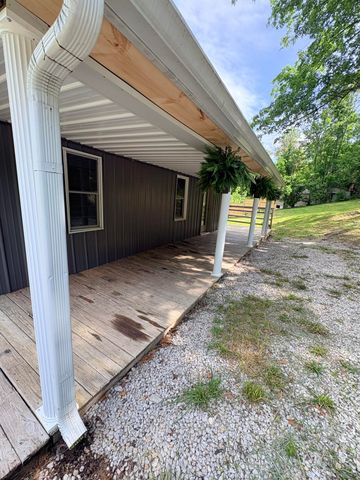 335 Hillside Street, Olive Hill, KY 41164