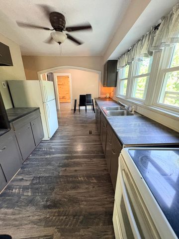 335 Hillside Street, Olive Hill, KY 41164