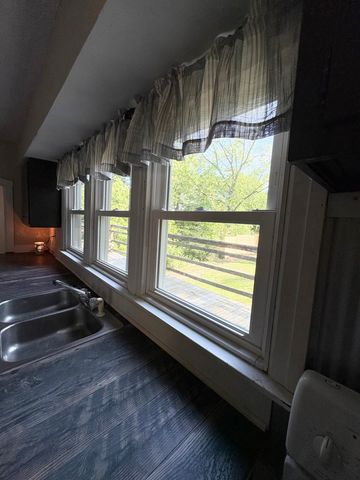 335 Hillside Street, Olive Hill, KY 41164