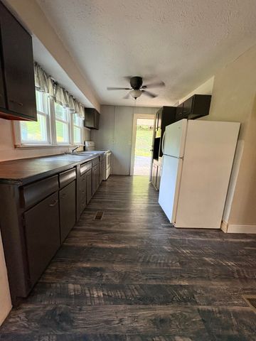 335 Hillside Street, Olive Hill, KY 41164