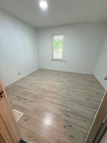 335 Hillside Street, Olive Hill, KY 41164