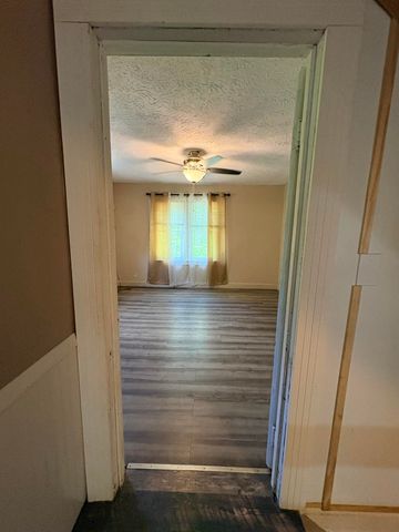 335 Hillside Street, Olive Hill, KY 41164