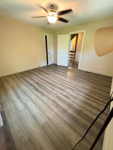335 Hillside Street, Olive Hill, KY 41164